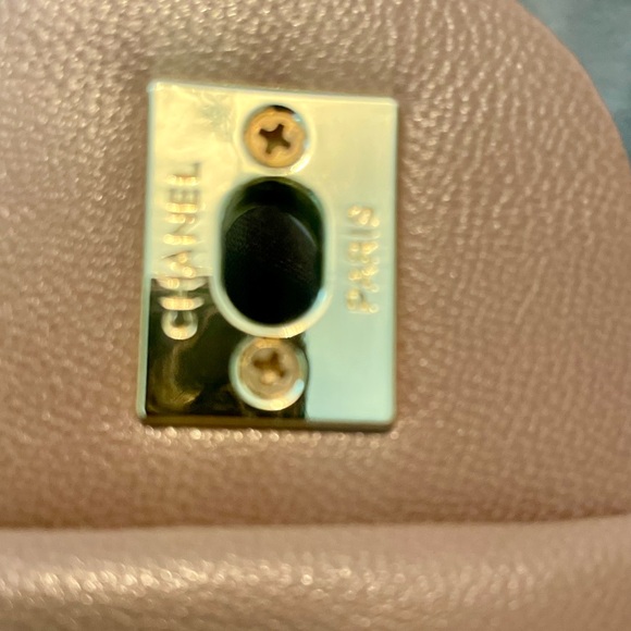 Tan Quilted Shoulder Bag with Gold CC Closure - Picture 6 of 14